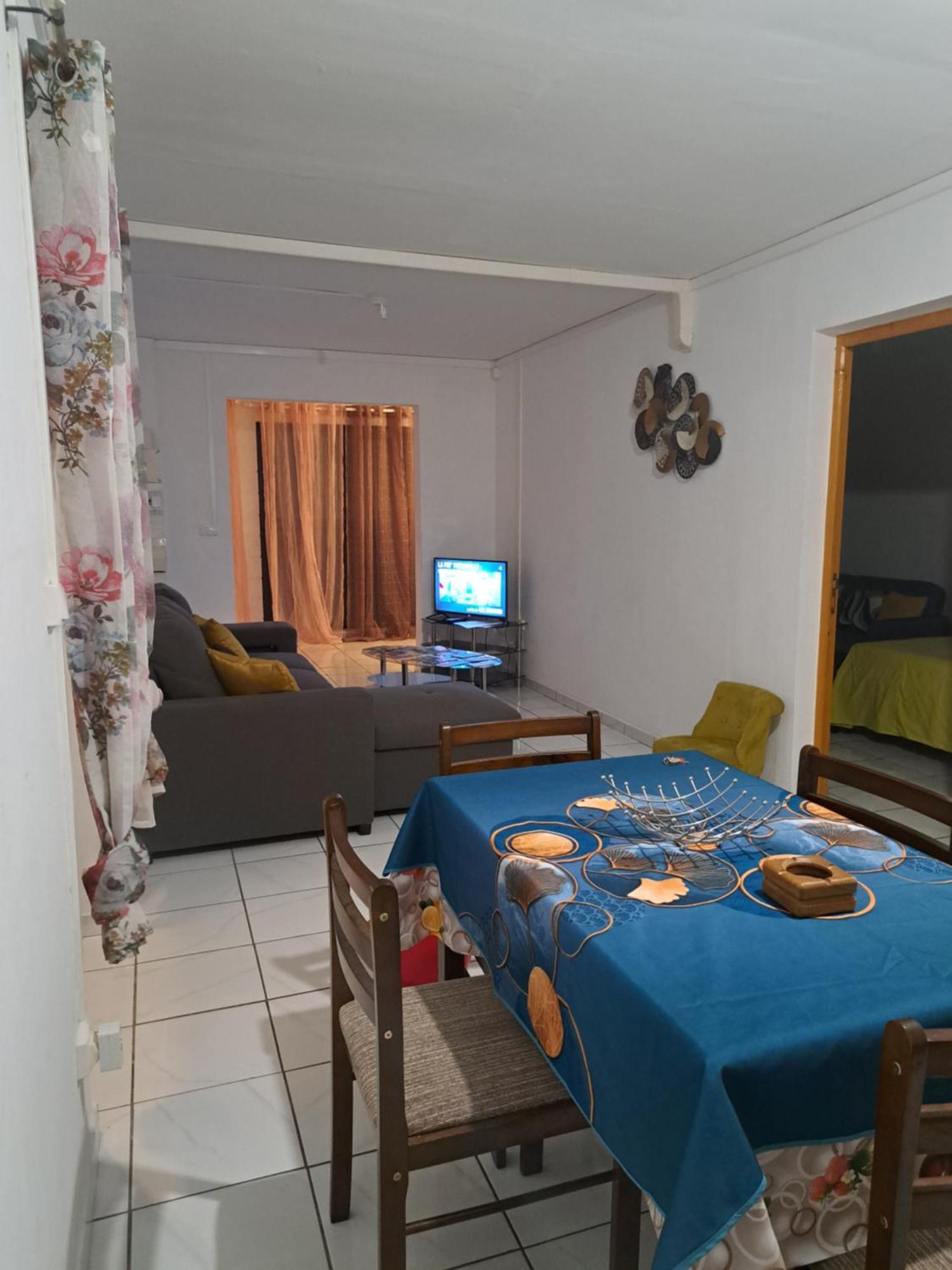 圣丹尼斯Appart A La Res Andy Accueillant 1 A 5 Pers Arrive Autonome , 2 Places De Parking Dans La Cour Devant La Maison公寓 外观 照片
